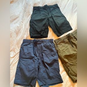 Bundle of Black Diamond Notion shorts.